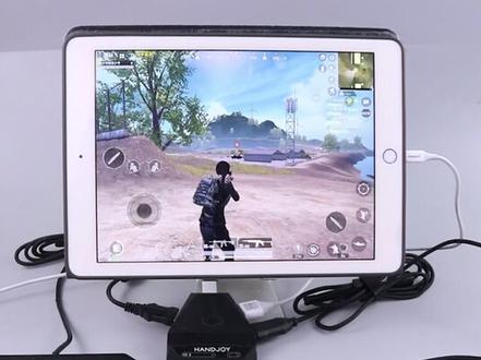 万能标点,非常实用的操作小技巧。下期咱们带来一键报敌人点。#和平精英 #今天拍点啥