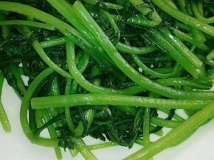 茼蒿这么做2斤不够吃,做法简单易学,
