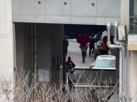 肖战合肥拍戏路透,他太帅了吧,粉丝都好热情,好期待肖战的剧。#肖战 #肖战合肥 #肖战合肥路透 #小城良方