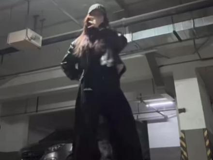 听到四声哨要喊什么!所有人感受!大力建设#橹穆进行曲 #橹穆 #271199 原创老师@岚而蓝之