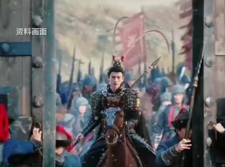 涂脂抹粉的“将军”,如何塑造阳刚之气的社会责任?钧正平评“粉底液将军”