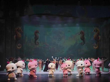 大湾鸡舞台剧《萌动奇迹》燃爆广州大剧院🎉 大家下次见啦!
#广州杂技团鸡杂 #大湾鸡 #杂技童话剧萌动奇迹 #萌动奇迹 #广州杂技团