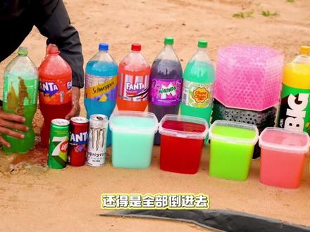 如何用曼妥思与苏打水制作超级蜘蛛,能否挑战成功? #解压 #减压视频 #实验 #挑战 #创意