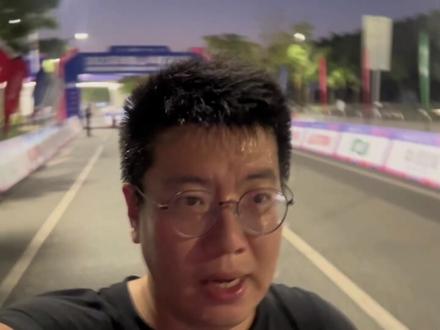 凌晨三点跑半程马拉松是种什么体验,2023年深圳南山半程马拉松最早完赛#深圳南山半程马拉松 #马拉松 @华润怡宝 @匹克体育 @东阿阿胶 感谢赞助商 @华润