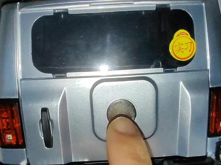 解决莽牛MN300的后备胎晃动的方案#新年快乐 #RC模型 #莽牛模型 #坦克300 #改装