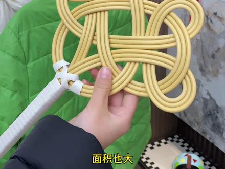 听劝!羽绒服洗完成坨坨千万别扔!用这个拍两下秒嘭起
来,立省四位数~#羽绒服蓬松小妙招#羽绒服蓬松神器#日常生活小妙招#羽绒服成坨怎么办#冬季必备