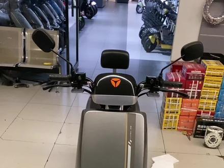 #性价比高的电动车推荐 出雅迪莱达2023一台,装72V20A超威电池。