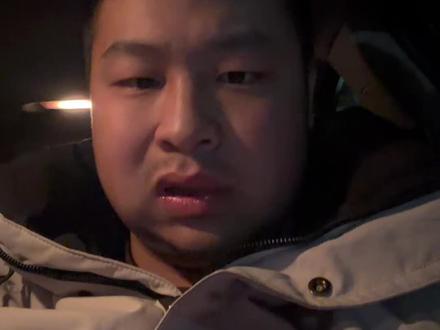 实测京东iPhone15换新羊毛,太适合长期用苹果的人了!前提是128 GB对你来说完全够用
Apple自营旗舰店128G新机,成色ok、电池80%以上的旧iPhone15,以旧换新直接抵扣2100元左右,最终仅需700元就能把旧机换成全新国行机。
要知道有AC+换新机都要628元,大部分人还没有这个服务,这波以旧换新直接实现低成本续新机,流程简单还能享官方保修,如果你可以自己找到个人卖家的话,那么手上拿着手机,可以卖一个2500左右 甚至可能会有更高的价格 那么,更换新机的成本将会更低 有可能就是一顿海底捞的钱就可以换出一台新手机 当然 花700块钱以旧换新的,这种操作的话主要就是不省心,不用担心扯皮,因为是官方回收 具体怎么处置旧手机可以自己看着来
#iPhone15 #以旧换新手机 #长期主义者