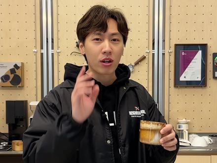 复刻泰国🇹🇭第一咖啡,呼声最高的moscow!咸可可拿铁☕️咸甜交织,一口上头根本停不下来!😋😋
#dou上热门 #泰国第一咖啡 #咖啡特调 #咖啡日常 #可可拿铁