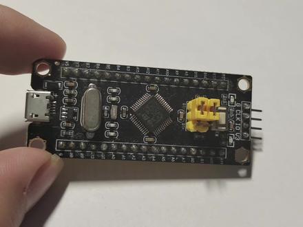 不用写英文代码,控制STM32点灯 @DOU+小助手 #单片机 #编程入门 #单片机开发 #电子爱好者 #电路
