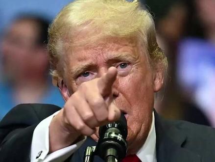 特朗普支持率降至39%!美国会将就限制总统战争权力投票,全美多地爆发反战抗议,呼吁停止军事干预伊朗内政 #特朗普 #伊朗