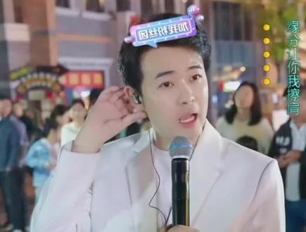@小阿枫 #户外直播 听枫宝唱歌,每天都是一个新的快乐体验🍁
