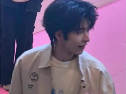 我不知道多久这段回忆会渐渐模糊,但我期望有新的回忆能够延续它#这谁顶得住啊 #郭文韬 #文韬 #名学六周年 #智性恋