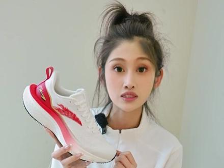 马年限定配色,这可是安踏马赫6SE,快进来直播间看看#好鞋推荐 #买鞋 #鞋子控 #好穿不累脚 #跑鞋