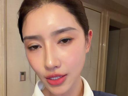 30+中女内服分享1.0内外一起养 近吃饭时候和姐妹们爱聊健康和变美的话题。比如“肌肤营养餐”、“熬夜急救包”总出现在我的生活里。
二十岁前,身体是父母给的礼物;三十岁后,身体是自己书写的回执。
这几年坚持内服算是把自己重新养了一次。
#胶原感养成 #内服好物 #今日份美貌check #胶原回弹计划 #30岁的女人