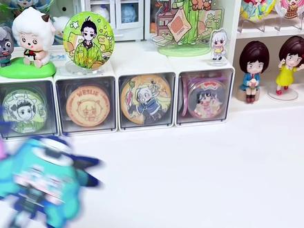 闺蜜静悄悄,必定在作妖… 没有哪个吃谷人能拒绝自推的手捧痛花!#初音未来 #miku #谷美 #手工 #抖音ACG新春会