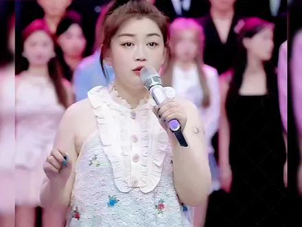 @小黄飞 飞姐一个半月我们江湖再见。宣布放假#郑洋#小黄飞#热门#放假