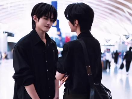 笑的时候不自觉的靠近#云旗yunqi #郝熠然 #云熠