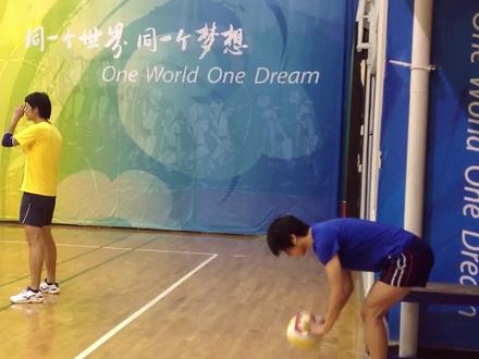 女排yuki跳发垫传强攻!#中国女排 #排球 #扣球 #暴扣 #排球🏐