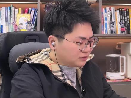 #法律咨询 #法律 女宝们,我真想把你们恋爱脑里面的水往外倒一倒!张张心吧。