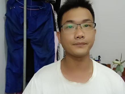 怎么查银行卡里的余额?原来用微信就可以,太方便了,很多人不知#账户安全 #密码 #金融小知识 #理性消费 #经验分享 #金融常识 #手机使用技巧 #冷门小知识 #小技巧 #实用小技巧