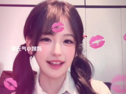 从此以后粉丝在那块大屏上看到小偶像的话,就是证明自担爸爸又没把家里大屏租出去了哈哈哈哈哈!!#林舒晴 #福州 #搞笑 #抽象 #snh48