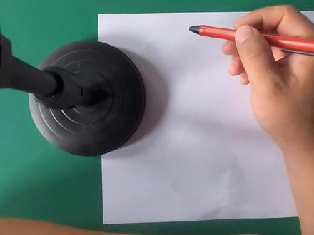 重发!一张图讲明白基站里无线各设备的连接方式!无线基站主设备有BBU,RRU,天线,配套的电源有直流配电柜,DCDU,增压盒等,4G和5G基站目前组网基本差不多,只不过5G是把天线和RRU集成到一起了,组网结构更简单了!#基站建设 #5G