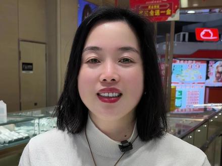 普通人根本没有必要买黄金,就算你有100克,每克涨1000,也才十个,根本靠不了它发家致富???#黄金金价 #重庆 #黄金首饰 #珠宝人#黄金理财