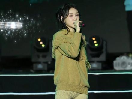 陈雪凝Shirley Chen:只因闪婚引爆热搜 #陈雪凝 #绿色 #音乐 #热门 #青年创作者成长计划