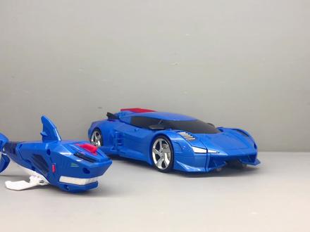 一款变形玩具,骇浪狂鲨 #原创 #托宝战士 #变形玩具