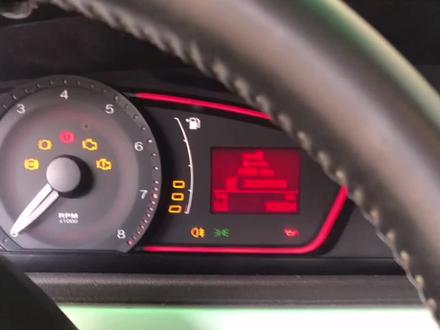 荣威550骨子里都不想修的车,可是今天就来了。按压钥匙启动机没有反应,短接继电器 可以正常着车但是仪表又不工作