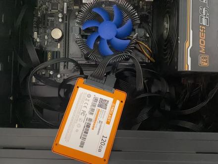 今天教大家电脑硬盘对烤也叫磁盘克隆和系统迁移详细教程#硬盘克隆 #系统克隆 #系统迁移 #系统迁移到固态磁盘 #系统迁移到固态