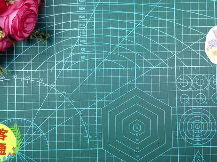 用10分钟和10秒钟画戴拿奥特曼啥样子?作者用趣玩漫画告诉你答案