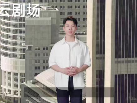 安世半导体处于史无前例的罕见状态,可以参考德国默克与美国子公司的彻底分家
1. 我能想到类似的事,就是德国的默克制药,有个美国子公司也叫默克。一战和二战一打,两个公司就彻底分家独立了。德国默克(Merck KGaA)1891年在美设立子公司 Merck & Co.,由家族成员乔治·默克打理,业务为进口并分销德国总部的化学品与药品。这类似于荷兰安世半导体跑中国来开展业务,开了一些子公司。
2. 一战爆发,1917年美国对德宣战,全部德资资产被作为“敌产”没收。Merck & Co. 被美国政府接管后公开拍卖,乔治·默克以个人名义花约300万美元买回股份,从此与德国母公司法律上脱钩,成为一家完全独立的美国公司。两个公司都叫Merck,但股份上没有关系了。
3. 后面1953年美国默克与沙东药厂(Sharp & Dohme)合并,成立 Merck Sharp & Dohme(默沙东),开始大规模拓展海外市场,成为全球制药巨头。但由于历史原因,这家巨头继续使用“Merck”作为企业商号。而德国默克在二战后重建,也想收回“Merck”品牌,两家在英美法院多次交锋,历史扯不清。后来1970年约定,在美国与加拿大,Merck指的是美国默克,德国默克改称EMD(Emanuel Merck, Darmstadt);而在全球其它地方,Merck指的是德国默克