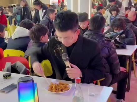 跟我一起嗨起来!#拼好歌 #抽象 #给我擦皮鞋