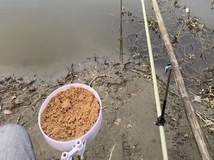 钓鱼佬手套自制“OK浮漂” 鱼儿上钩比出OK手势,网友:有了它想“空军”都难。#钓鱼佬 #钓鱼佬永不空军 #钓鱼