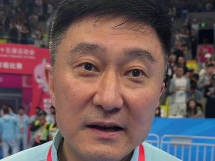 #广东女篮夺冠 杜锋:在队伍不齐整的情况下赢得比赛很不容易,球队的每一位球员都值得尊重。