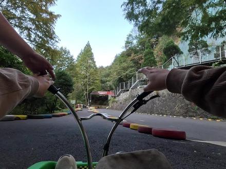 #卡丁车 #大明山景区 #大明山 山路,
注意刹车🧐
