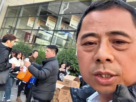 昨天进不去,今天排一小时也要进!追觅展馆居然有火箭和卫星?!#AWE2026 #追觅#AWE #上海跨博电器 #排队一小时 #火箭卫星