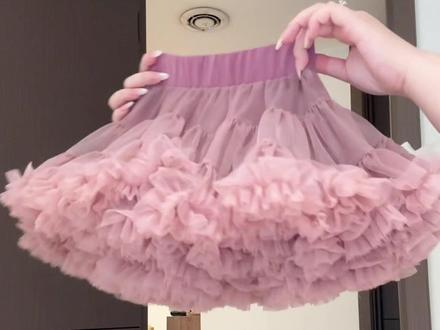 带女儿出门穿这条加翘加蓬版tutu 裙一直被问链接,上身效果太美了~#公主裙公主梦 #tutu裙 #生女儿就是用来打扮的