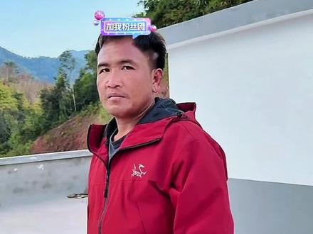 圆梦了!小陈带老挝黄衣哥办护照,带到中国他肯定更惊讶!#小陈的老挝媳妇儿 #老挝