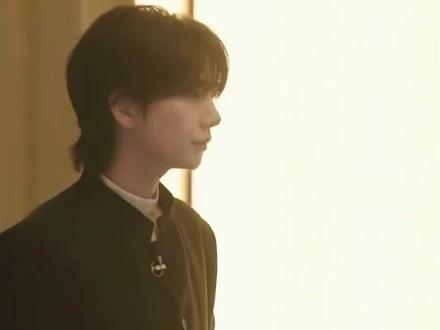 笑得我 Joshua洒水这段诡异的像AI #洪知秀 #金珉奎 #夫胜宽 #李硕珉 #seventeen