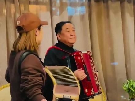 《人民艺术家》字正腔圆普通话,家住加利福尼亚!