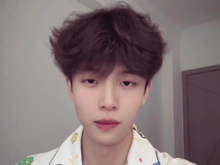 kiyomi^_^#手势舞#卖萌 #一学就会系列 #手势舞 #宫蝶#宫蝶蜡笔小新睡衣