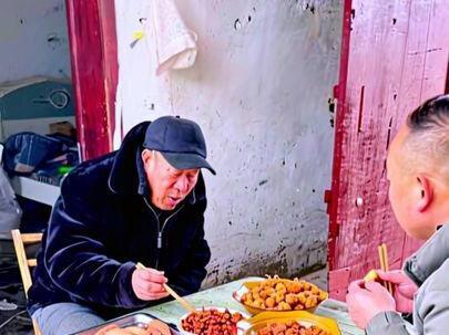 #萝卜丸子 #藕丸 #农村美食 #纯手工制作美食你们想吃吗 #我要上热门 老味道传统萝卜丸子 越吃越回味 童年的回忆