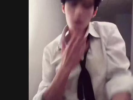 抱歉…不过这两动作简直!!!
#檀健次 #第三个吻痕 #檀跳一下