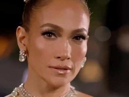 Jennifer Lopez56岁了身材还那么好?凭啥#演唱会 #jlo #jenniferlopez #老当益壮