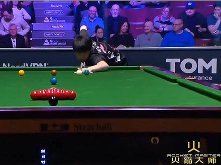 2025单局限时赛,19岁中国小将中八式开球,全场沸腾了#斯诺克 #单局限时赛 #丁俊晖 #中八 #赵心童