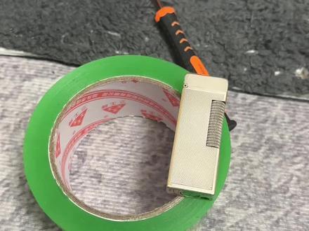 讲解 :登喜路打火机使用方法