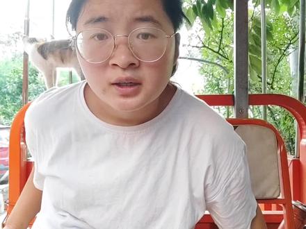 关注点不在我后面的小猫,注意我说的内容,我真~的无语#信用社 #诚信 #大冤种 #无语 #投诉